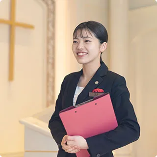 画像:女性が勤務する様子